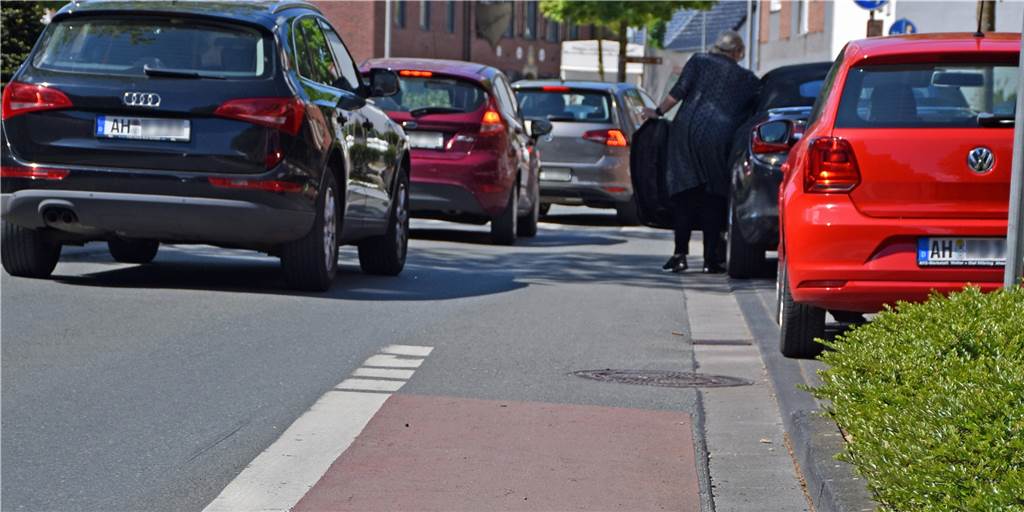 Verkehrsunfälle: Hier knallt es in Ahaus am häufigsten Problemzone Königstraße: Wo sich Autos und Fahrradfahrer auf engem Raum treffen, steigt die Unfallgefahr.