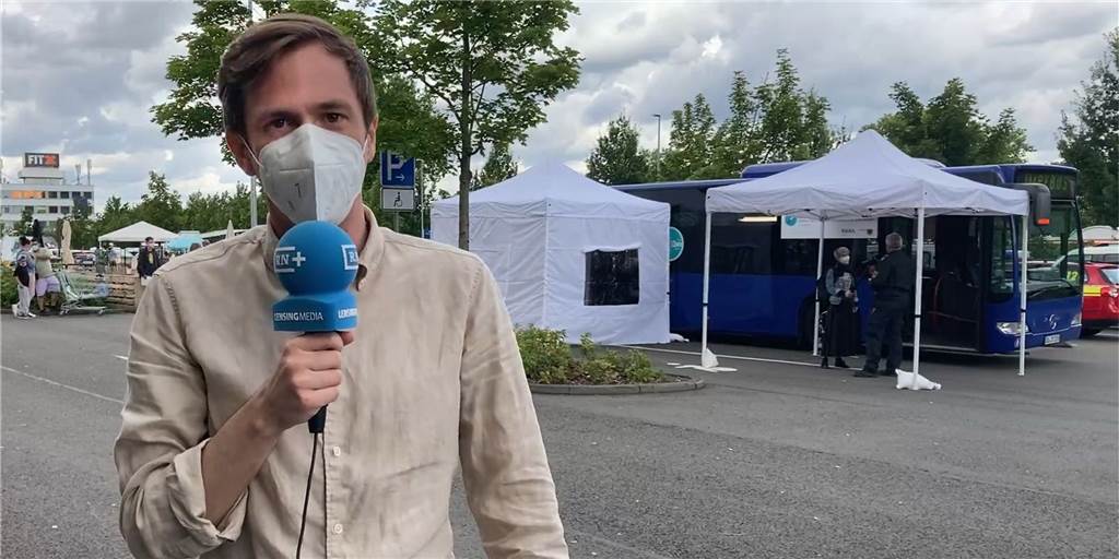 Re-Live: Wie läuft die Impfbus-Premiere vor Ikea in Dortmund? Re-Live: Wie läuft die Impfbus-Premiere vor Ikea in Dortmund?