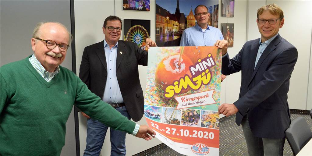 Gibt es bei einer Absage der Sim-Jü eine alternative Kirmes-Veranstaltung für Werne? Im September 2020 stellten die Verantwortlichen mit der Mini-Sim-Jü ein alternatives Event vor, das allerdings auch abgesagt werden musste. Plant Schausteller Patrick Arens (2.v.l.) auch für dieses Jahr eine alternative Kirmes-Veranstaltung in Werne?