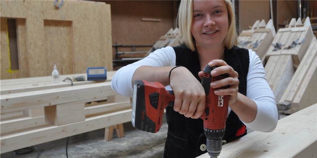 Als Geräteturnerin brachte Hanna Reinders Kraft und: Körperbeherrschung mit – das hilft, auch wenn heute viele Handgriffe mit Maschinen erleichtert werden.