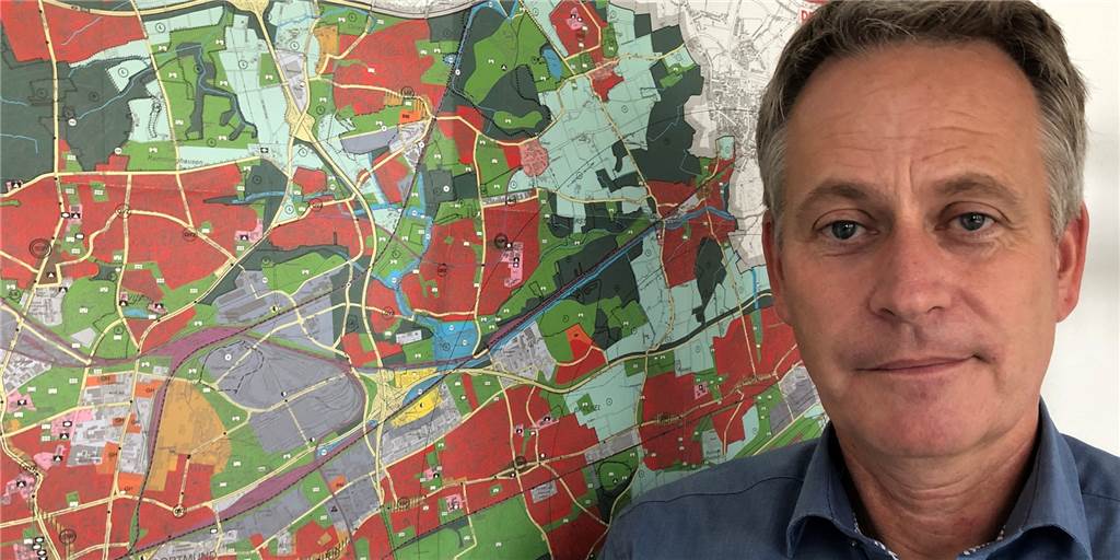 Stadtplaner: „Die Verkehrswende für den Hellweg wird Autofahrern weh tun“ Der Leiter des Bauordnungs- und des Stadtplanungsamtes, Stefan Thabe will die Verkehrswende auf der Hellwegschiene im Stadtbezirk Brackel umsetzen.