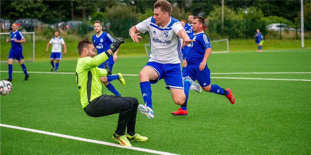 Zwei Doppeltorschützen und sechs Tore bei Derby in Lavesum Im Spiel zwischen Flaesheim II und Lavesum II fielen am Dienstagabend sechs Tore.