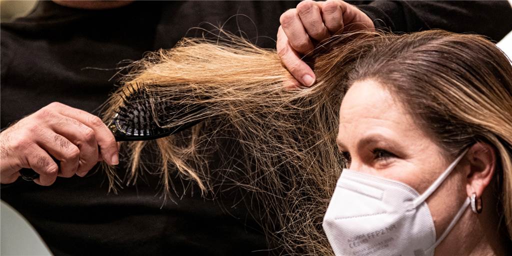 Friseurbesuch nur getestet oder geimpft: Lüner Friseure sind zwiegespalten Auch in Friseursalons soll die „3-G-Regel“ ab dem 23. August wieder eingeführt werden.