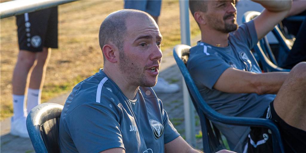 Verlängerung und neue Aufgabe statt Wechsel: TuS-Spieler bleibt und wird Vizekapitän Timo Ostdorf und das Trainerteam des TuS Haltern am See können sich freuen: Ein Stammspieler der vergangenen Saison bleibt.