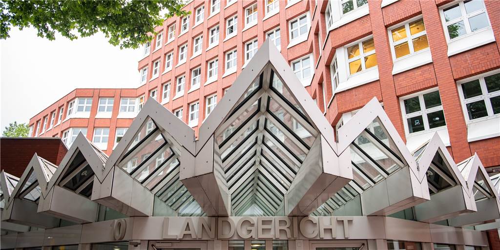 Vergewaltigungs-Prozess: Die Mühlen der Justiz mahlen viel zu langsam! Die mutmaßliche Vergewaltigung einer seinerzeit 14-Jährigen durch einen Stadtlohner wurde erst nach dreieinhalb Jahren vor dem Landgericht in Münster verhandelt.