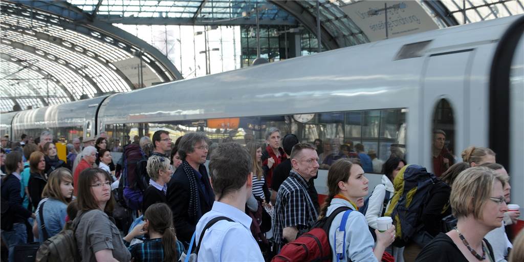 Lüner Kinochef ist wütend: Vollgestopfte Züge in Corona-Zeiten Lüner Kinochef ist wütend: Vollgestopfte Züge in Corona-Zeiten