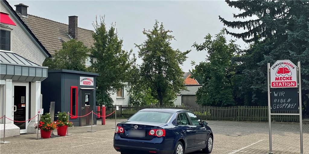 Schließungs-Gerücht: Kommt Mecke den Behörden bewusst zuvor? Die Metzgerei Mecke in Werne schließt wohl bald. Kommt der Firmenchef somit den Behörden zuvor, die mit einer Zwangsschließung den Betrieb dicht machen könnten?