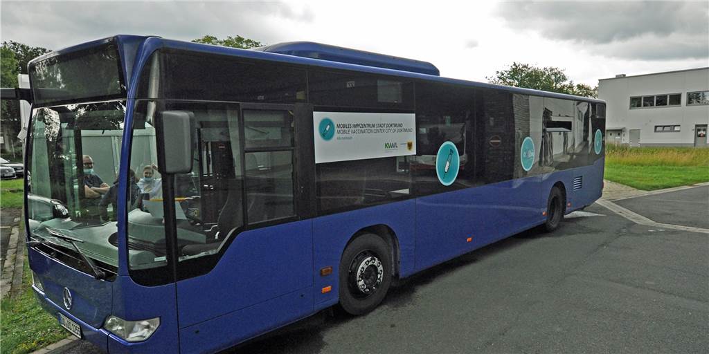 Nach Ikea-Premiere: Impfbus wieder im Westen – Geschenke für Impfwillige Der zum Impfbus umgebaute Linienbus rollt am 26. August in den Dortmunder Westen. Wer sich hier impfen lässt, wird belohnt.