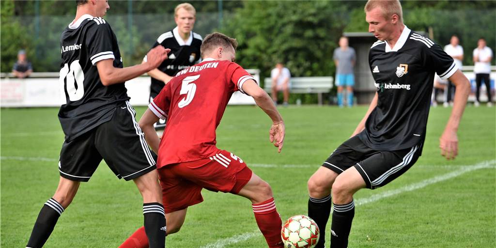Der Lembecker Benefiz-Wahnsinn in Fotos und Videos Benefizspiel SV Lmbeck - RW Deuten