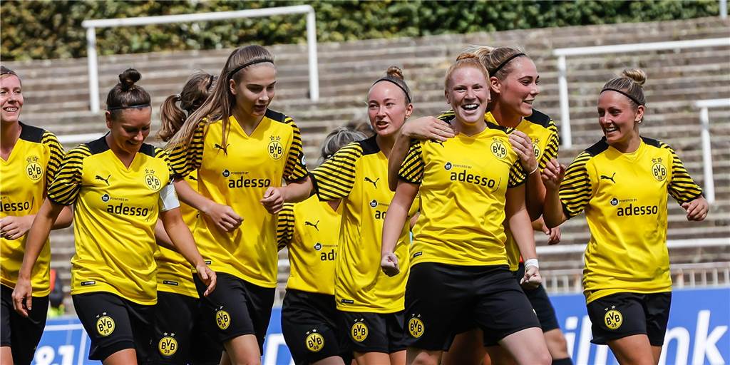 BVB bewegt die Massen: VfL Kamen erwartet ein volles Jahnstadion - Vorverkauf läuft auf Hochtouren Die Frauenfußball-Mannschaft von Borussia Dortmund gewann ihr erstes Spiel gegen den TSV 1860 München und tritt am Mittwoch in Kamen an.
