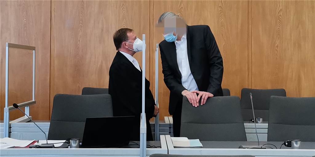 Arzt aus Essen soll Covid-19-Patienten mit Überdosis aktiv getötet haben Arzt aus Essen soll Covid-19-Patienten mit Überdosis aktiv getötet haben
