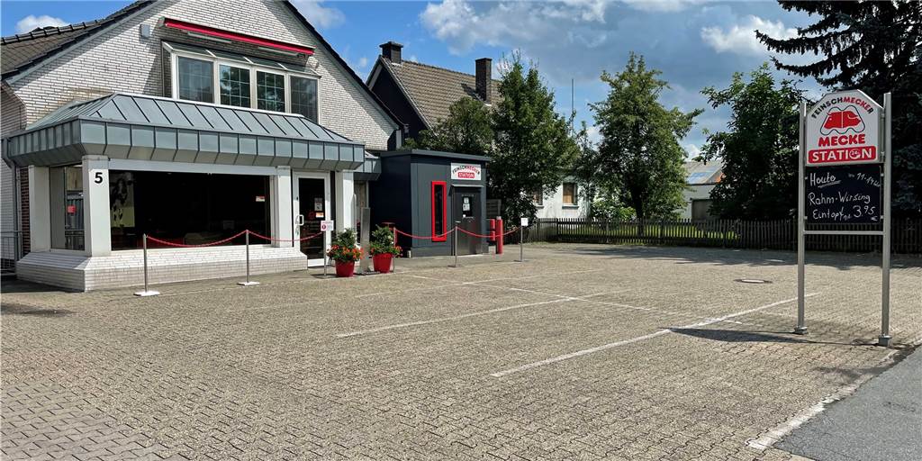 Tierquälerei: So leicht trickste Mecke in Werne die amtlichen Kontrolleure aus Die Zentrale der Mecke-Firmengruppe an der Lippestraße in Werne. Schlachterei und Verkaufsgeschäfte sind mittlerweile geschlossen.