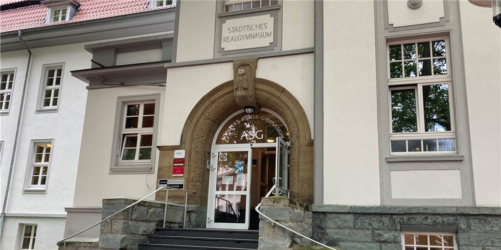 Schulleiter: „Tests in Schulen sollten kein Ersatz für echte Schnelltests sein“ Auch am ASG hat der Unterricht am Mittwoch wieder begonnen.