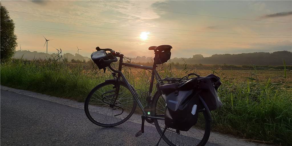 Heeker bringen „Goldenes Buch der Energiewende“ mit dem Rad nach Berlin Jeder aus Heek und Umgebung kann sich an der besonderen Radtour für die Energiewende beteiligen und einbringen.
