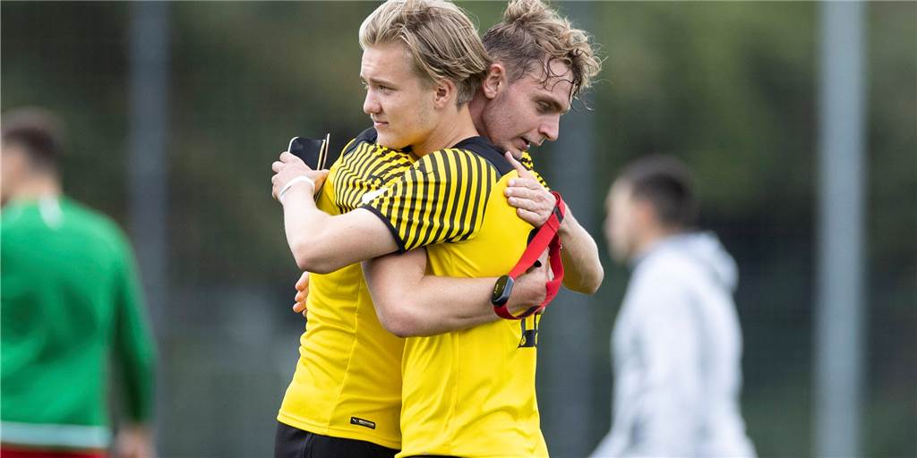 Julian Rijkhoff und Bradley Fink: Wie zwei BVB-Talente für Furore sorgen Julian Rijkhoff und Bradley Fink: Wie zwei BVB-Talente für Furore sorgen