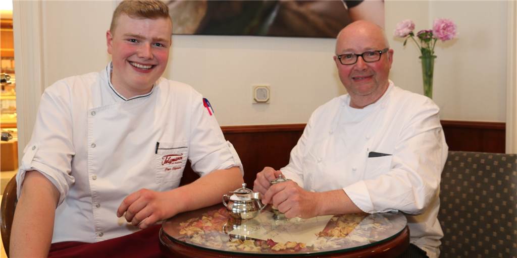 So geht es mit dem bekannten Café Telgmann in Werne weiter Friedrich Telgmann (r.) hat sich zur Zukunft des Café-Betriebes geäußert. Neben ihm Sohn Peter, bekannt durch sein selbst gemachtes Eis.