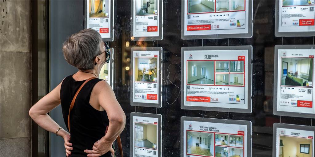 Online auf Immobilien bieten: Sparkasse Haltern eröffnet Auktionsverfahren Die Sparkasse Haltern bietet ihre Immobilien jetzt nicht nur auf klassischen Wegen, sondern auch in einem Bieterportal an.