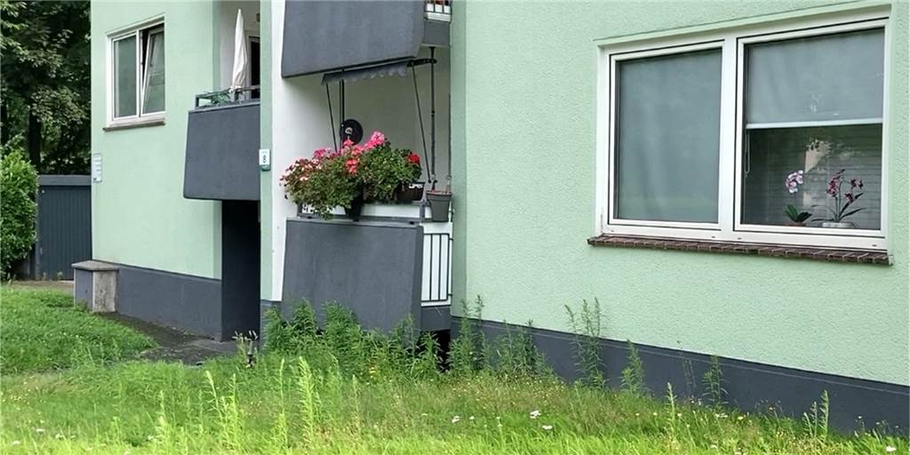 Castrop-Rauxeler Mieterin klagt über Vermieter Belvona: Wie bei Altro Mondo Das Düsseldorfer Wohnungsunternehmen Belvona möchte das Vertrauen der Mieter wiederherstellen. Die Bewohnerin Birgit Hellmann erkenne jedoch alte Muster des Vorgängers.