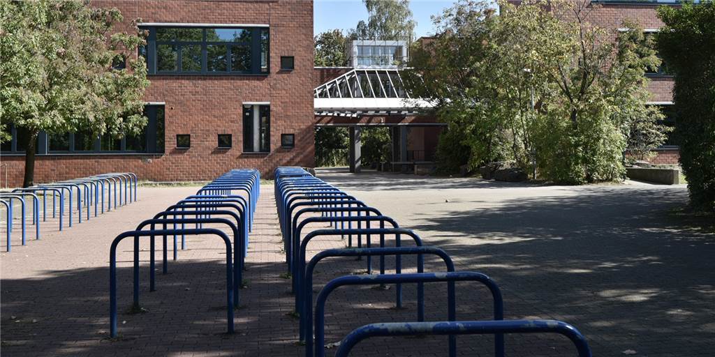Klasse wiederholen wegen Corona? Castrop-Rauxeler Schüler verzichten An der Willy-Brandt-Gesamtschule sind einige Klassen überfüllt - das liegt aber nicht an zu viel Wiederholern.