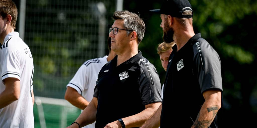Kurz vor dem Auftakt: Lüner Vereine mit massiven Problemen in der Saisonvorbereitung Mark Bördeling (l.), Trainer des VfB Lünen, befürchtet in den ersten Wochen der neuen Saison weitere Verletzungen.