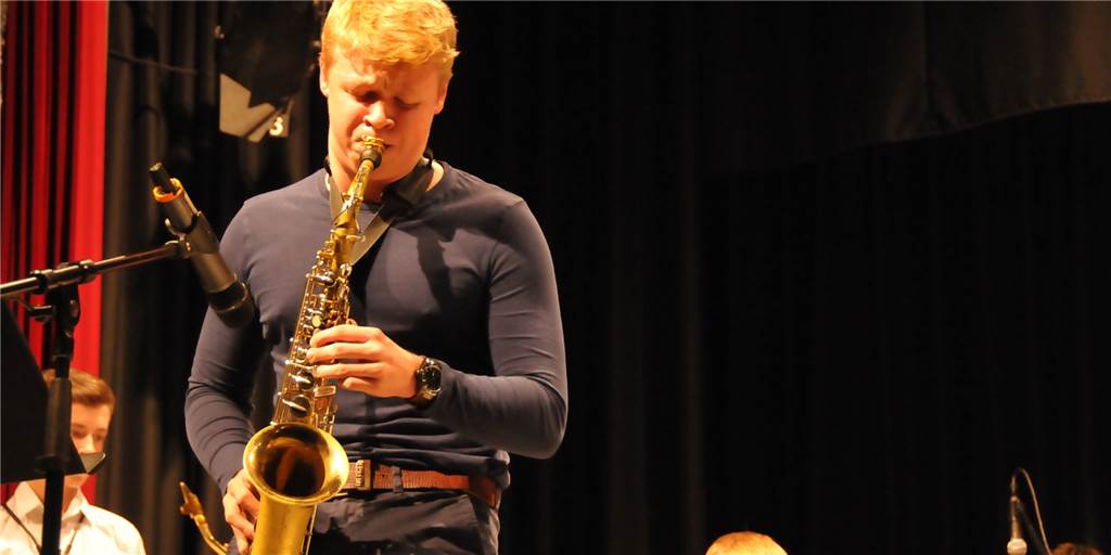 Tillmann Sancken bei einem früheren Konzert in Lünen. Sein Traum ist es, Jazzmusik zu studieren. Die Chancen standen sehr gut, doch dann machte Corona ihm einen Strich durch die Rechnung.