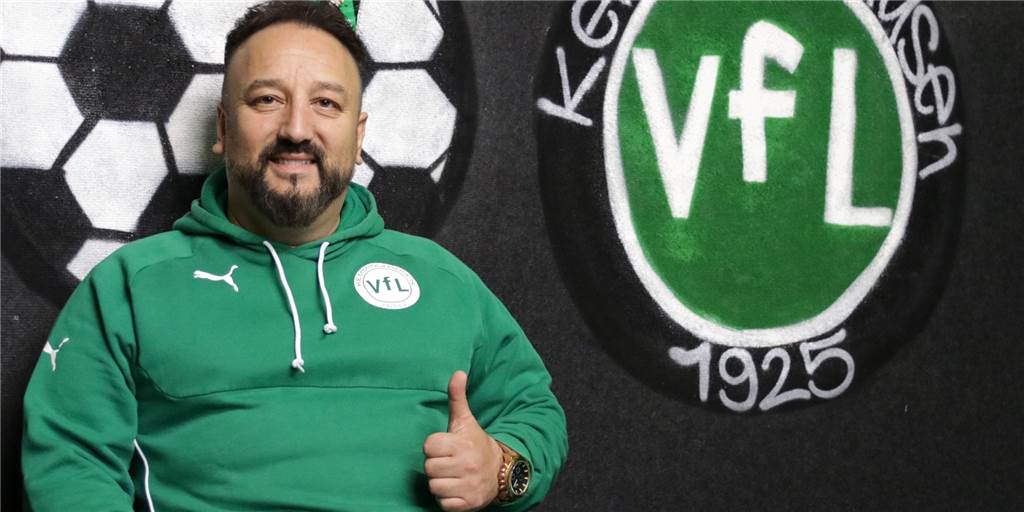 Weiter geht der Wechselwahnsinn: Kemminghausen holt Spieler mit Schalke- und BVB-Vergangenheit Kemminghausens Trainer Bülent Kara kann sich über einen neuen Spieler freuen.