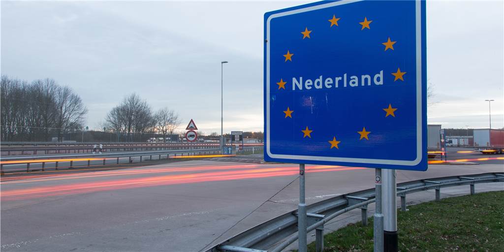 Grenzstadt Enschede kämpft weiter mit hohen Inzidenzwerten Auf dem Weg in die Niederlande sollte man Grenzstädte wie Enschede und Hengelo besser meiden.