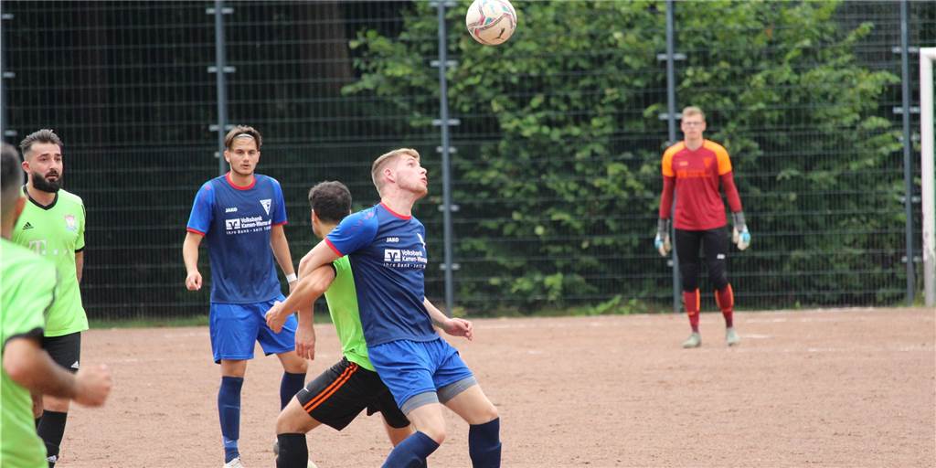 „Gespannt, was auf uns zukommt“: Werner SC startet ins Ungewisse Tim Abdinghoff (r.) und der Werner SC starten in die Liga.