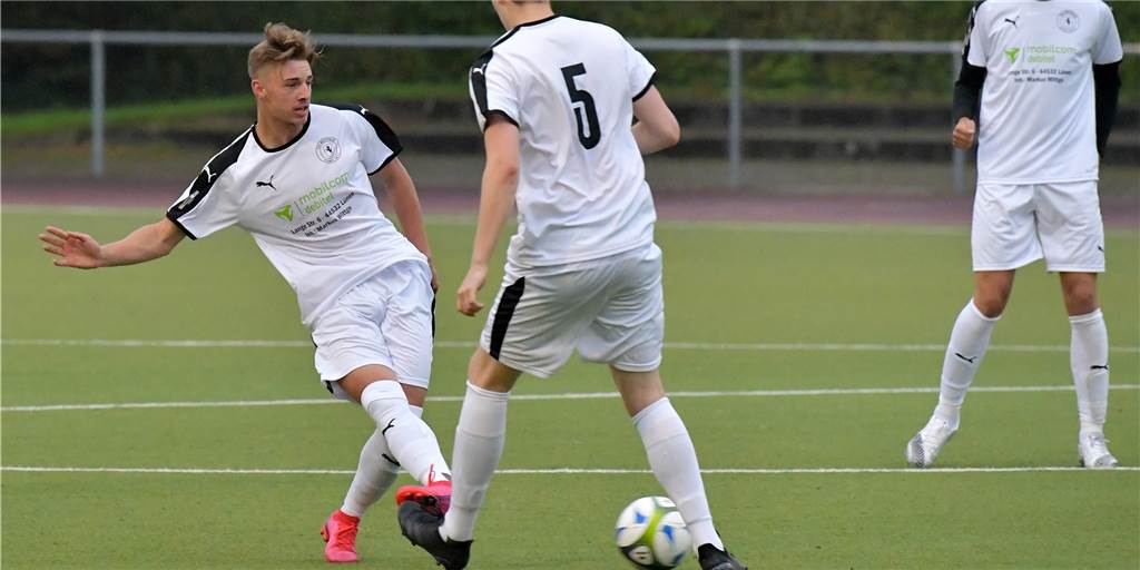 Trotz 55 Minuten in Unterzahl: Westfalia Wethmar schlägt Aufstiegsaspirant Körne Niklas Rene Wehner (l.) brachte Westfalia Wethmar mit seinem Treffer auf die Siegerstraße.