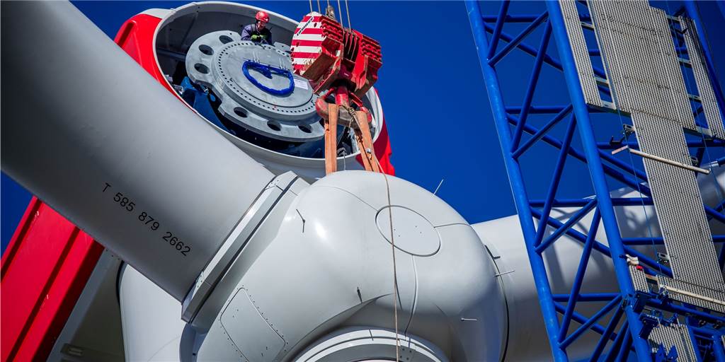 Neue Windräder für Ahaus reichen noch nicht aus Bis die nächsten Windräder in Ahaus gebaut werden, dauert es noch eine ganze Zeit. Doch auch das reicht noch nicht, um den Strombedarf zu decken.