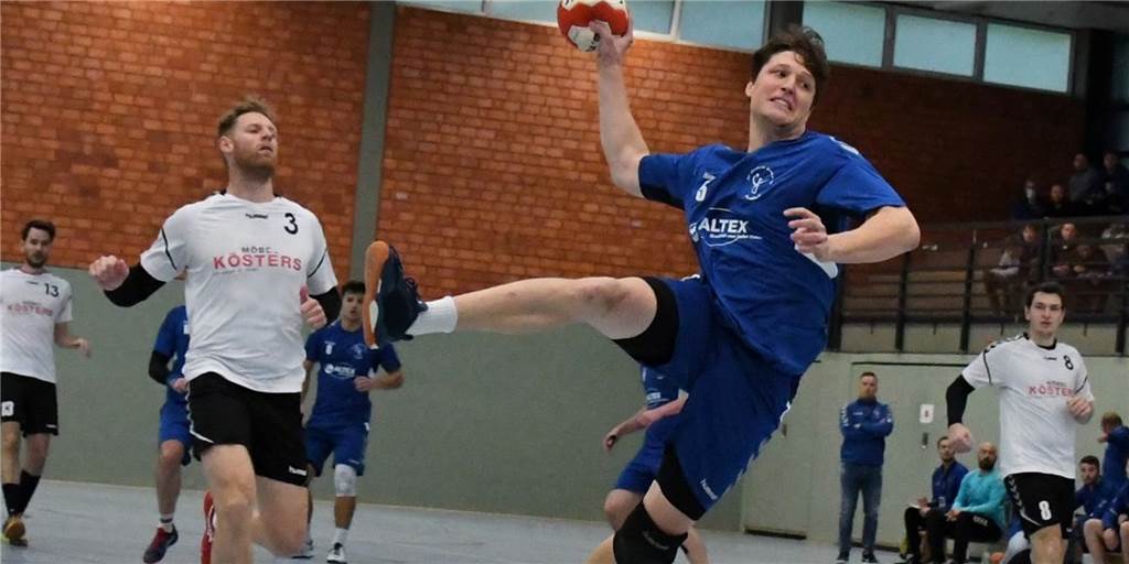 Endlich wieder um Punkte - DHG Ammeloe/Ellewick beginnt mit Heimspiel Vorwärts Gronau, hier mit Maik Visschedyk im Angriff, spielt am Samstag zum Auftakt gegen SW Havixbeck.