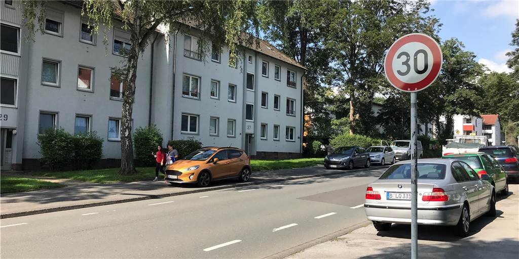 Achtung: Auf beliebter Route zum Indupark ist das Tempo gedrosselt 30 statt 50 gilt seit neustem auf einer beliebten Verbindungsstrecke zum Indupark.