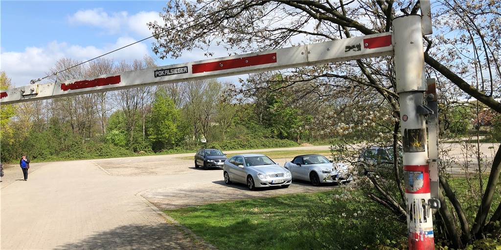 Pothecke: P+R-Parkplatz beleuchten? Es gibt zwei Varianten Der Park & Ride-Parkplatz an der Stadtbahnhaltestelle Pothecke in Wambel hat keinerlei Beleuchtung. Das könnte sich ändern