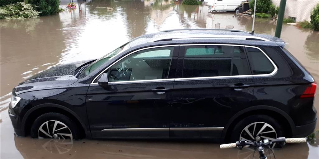 Lüner Hochwasser-Opfer: Junge Leute sammeln Spenden bei Theaterstück Lüner Hochwasser-Opfer: Junge Leute sammeln Spenden bei Theaterstück