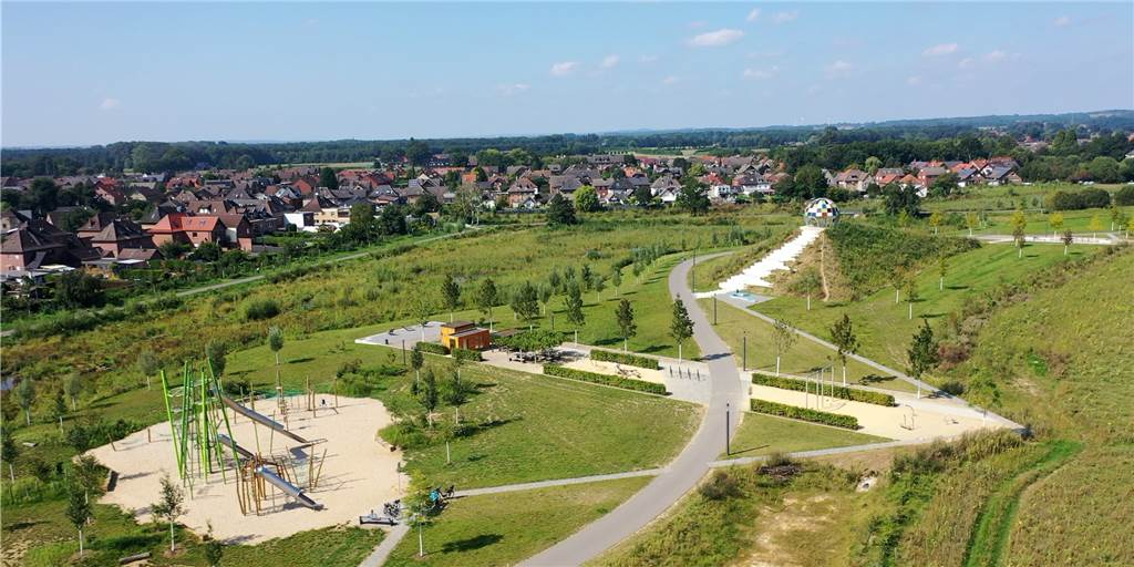 Videoflug: So sieht der Selmer Auenpark von oben aus Der Auenpark in Selm ist zu einem beliebten Ausflugsort geworden.