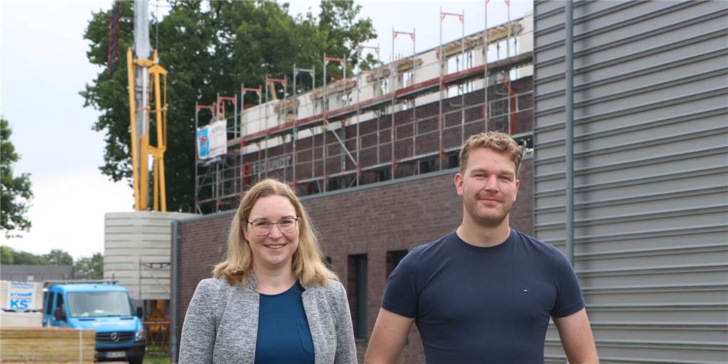 Pfreundt leitet Generationswechsel ein – geplant war dies ursprünglich so nicht Im Juli sind Judith Deitert und Jonas Wissing an die Seite von Vater Ludger Wissing in der Geschäftsführung bei Pfreundt gerückt. Mit der Entscheidung, das Bürogebäude aufzustocken, haben die beiden Geschwister schon einen Akzent gesetzt.