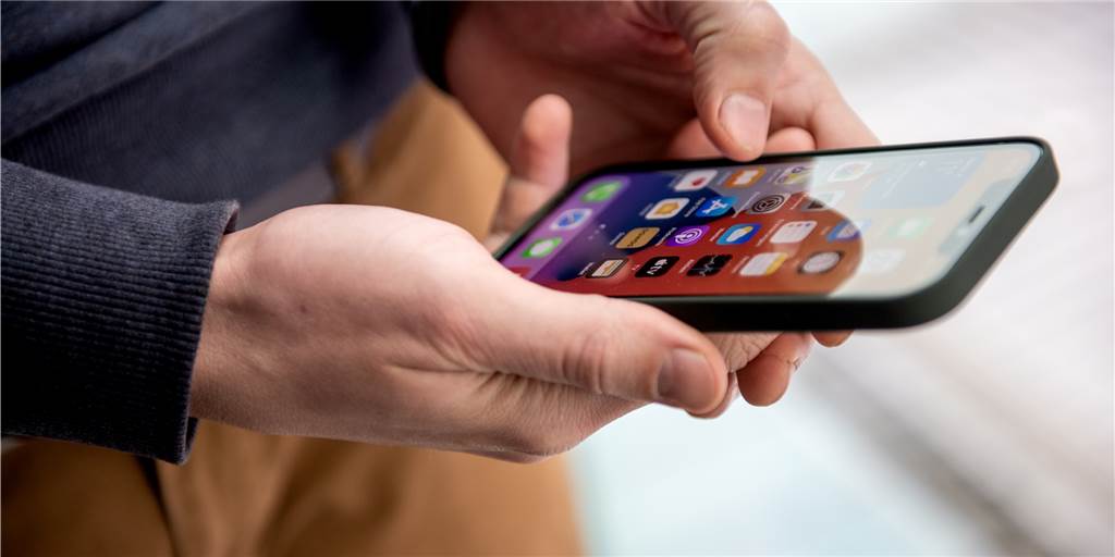 Über Ebay verkauftes Handy kam nie an: Anklage gegen Mann aus Lünen Über Ebay verkauftes Handy kam nie an: Anklage gegen Mann aus Lünen