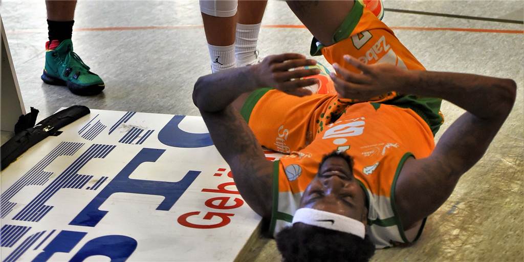 Schockmoment für die BG Dorsten - Deonta Terrell hat sich verletzt Deonta Terrell, BG Dorsten