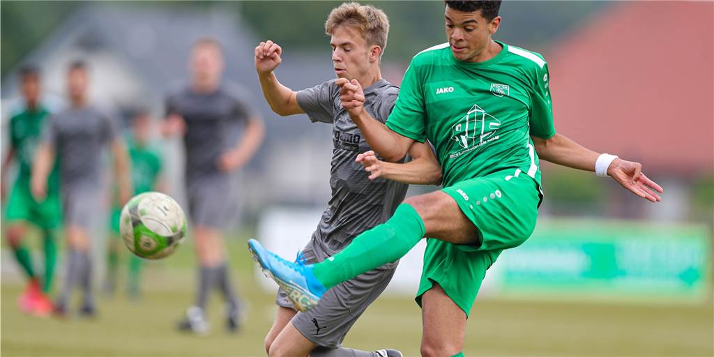 „Unsere eigene Dummheit“: PSV Bork verpasst den perfekten Saisonstart David Onweni (r.) traf für den PSV Bork.