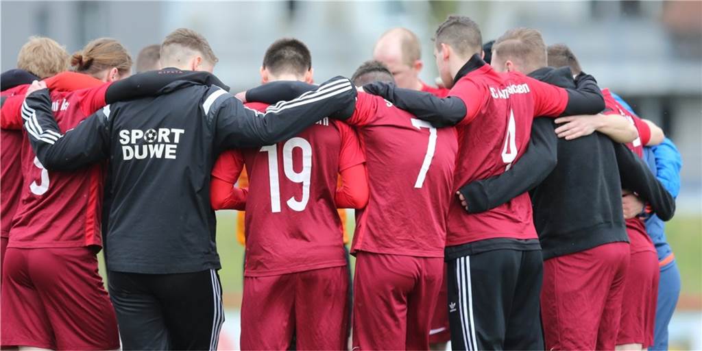 Ickerner Kreisliga-Trainer bekommt vom Schiedsrichter drei Tore gutgeschrieben - er ist überrascht Ickerner Kreisliga-Trainer bekommt vom Schiedsrichter drei Tore gutgeschrieben - er ist überrascht
