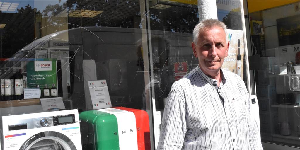 Elektrogeräte: „Kann sein, dass man ein halbes Jahr warten muss“ Auch beim Elektrofachmarkt von Uli Weichert müssen sich Kunden auf lange Lieferzeiten einstellen.