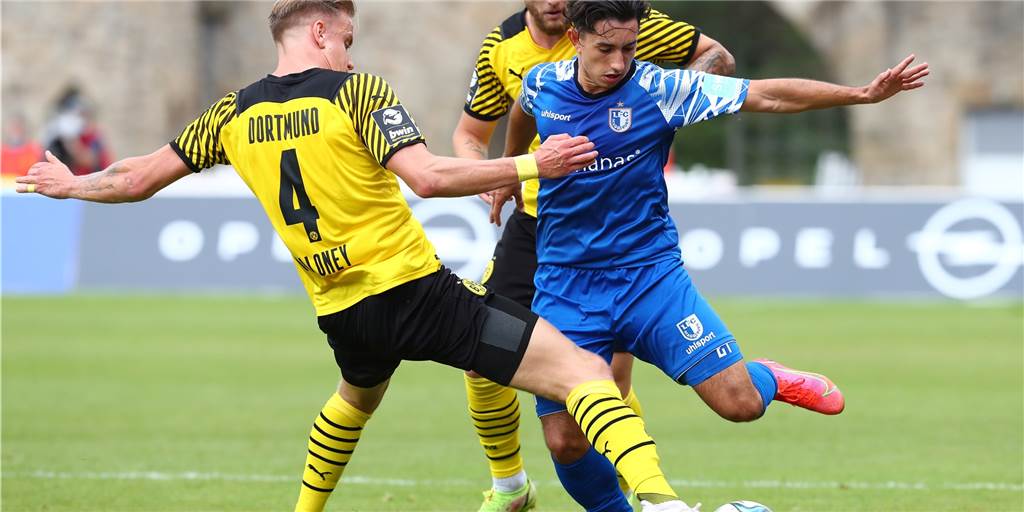 BVB-U23 verliert Drittliga-Topspiel - Maaßen-Elf findet in Magdeburg ihren Meister Immanuel Pherai (l.) und die BVB-U23 empfangen am Samstagnachmittag Spitzenreiter 1. FC Magdeburg.