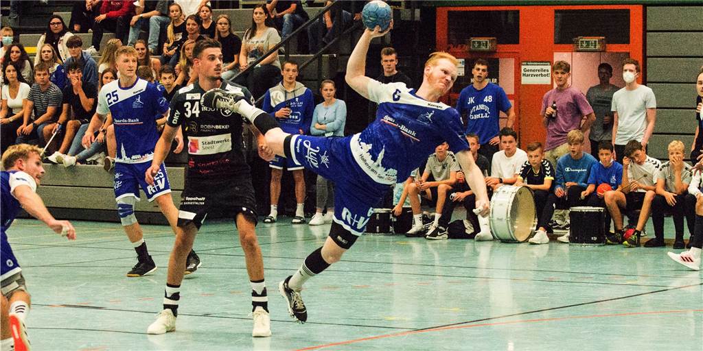 Trotz Niederlage - HSC Coach Siggemann: „Bin sehr zufrieden mit der Leistung“ HSC-Spieler Lukas Schulte-Lünzum war mit insgesamt fünf Treffen erfolgreich.