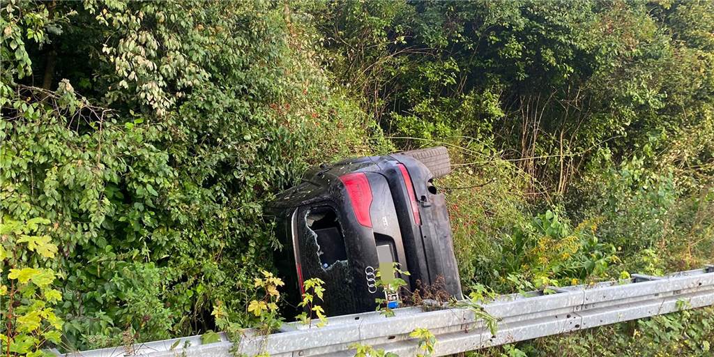 Horror-Unfall auf der A 31 - zwei schwer verletzte Pkw-Insassen (mit Video) Horror-Unfall auf der A 31 - zwei schwer verletzte Pkw-Insassen (mit Video)