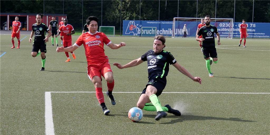 Dank Eigentor für den Ex-Verein: Stadtderby zwischen Mühlhausen und Massen endet 1:1 Dank Eigentor für den Ex-Verein: Stadtderby zwischen Mühlhausen und Massen endet 1:1