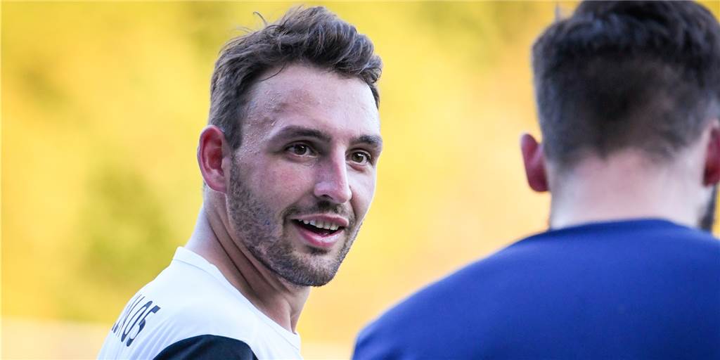 Kartenfestival beim BV Lünen: B-Ligist scheitert an der eigenen Einstellung Patrick Fischer ließ für den BV Lünen kurz vor Schluss noch einmal Hoffnung aufkommen.