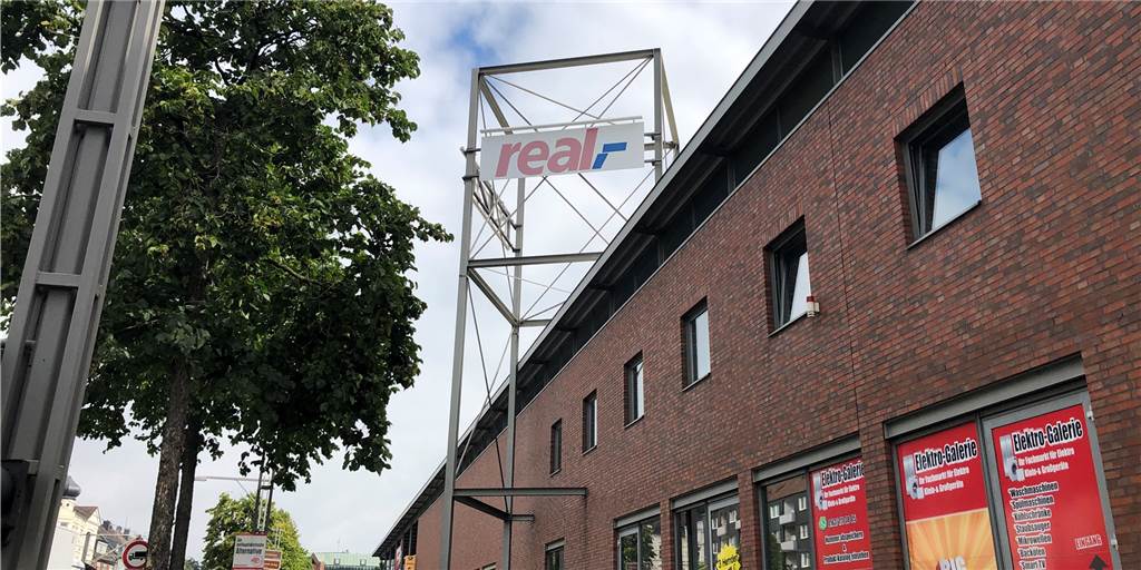 Der Real-Markt in Eving hat eine wichtige Magnetfunktion für das Evinger Zentrum. Stünde er nach der Real-Schließung Ende September lange leer, wäre das schlecht fürs Evinger Zentrum.
