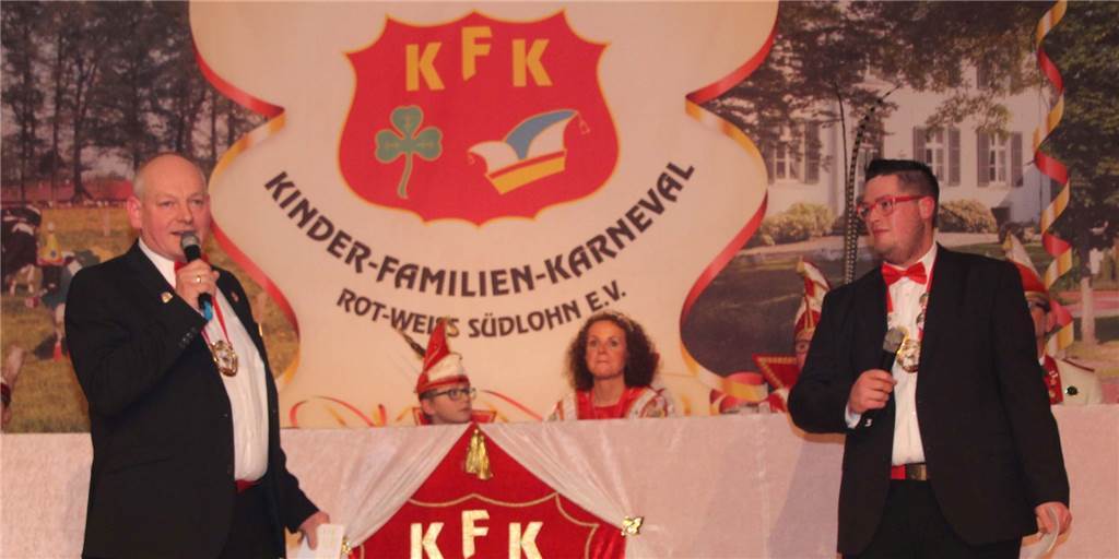 Nicht nur als Moderatorenduo in Südlohn bekannt: Robert Gröting (l.) hat von Bernd Stenpaß nun auch den Staffelstab als Präsident des KFK übernommen. Der noch amtierende Präsident möchte auf eigenen Wunsch ein wenig kürzertreten.