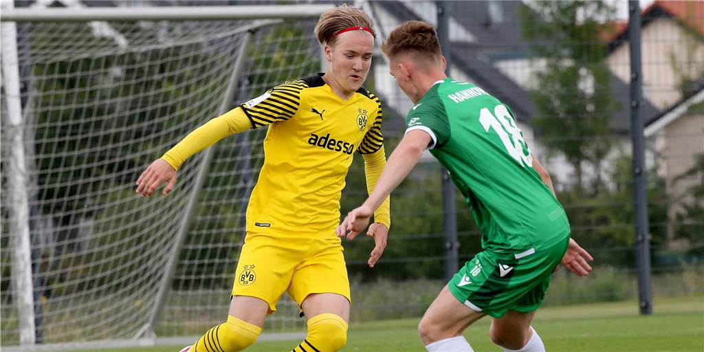 Youth-League-Spiel des BVB verlegt: Schuld sind die Tore in Istanbul Youth-League-Spiel des BVB verlegt: Schuld sind die Tore in Istanbul