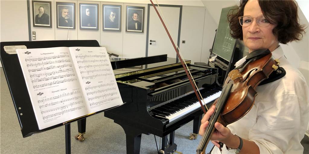Piano statt Playstation: Neue Musikschulleiterin freut sich über Boom Birgit Woltering ist die neue Leiterin der Musikschule Stadtlohn. Schon seit 1986 unterrichtet sie an der Musikschule in Stadtlohn Geige und Klavier.